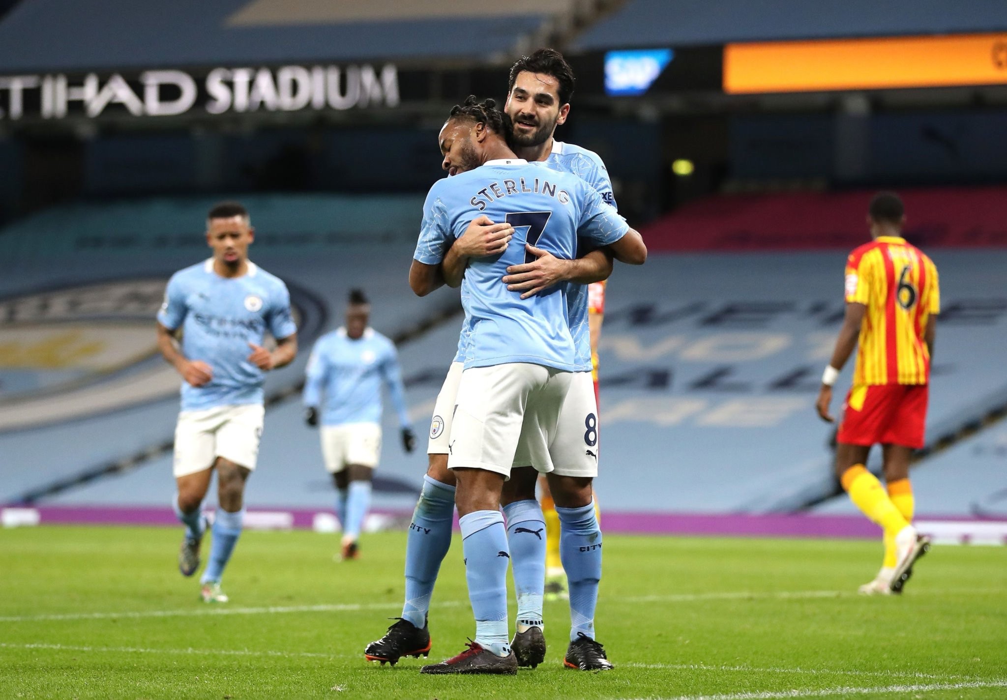 多年來以其 多年來以其